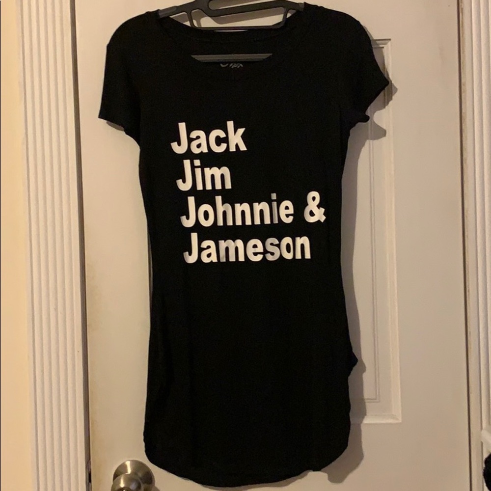 Sunday Funday long T-shirt. Size small